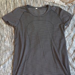 Lululemon Swiftly Tech Short Sleeve- sz 10